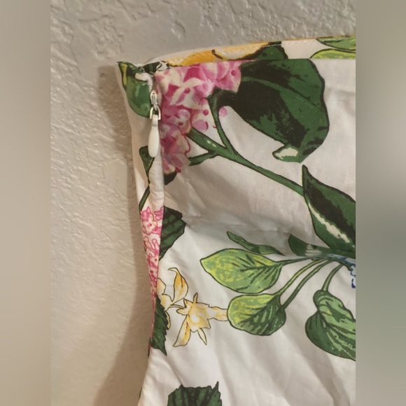 🟡🔵 Plus One Shoulder Puff Sleeve Hydrangea Top🔵🟡NWT XXL NEW YORK & COMPANY - Picture 5 of 10